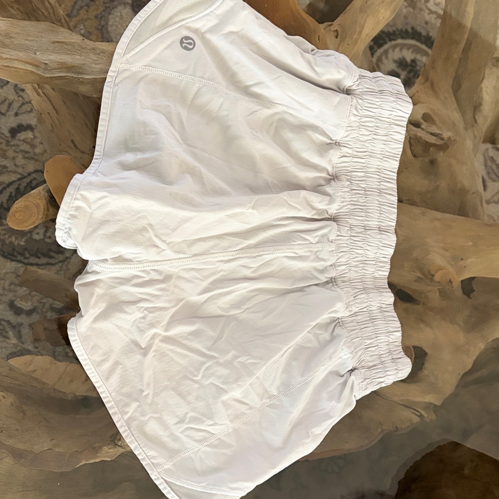 Lululemon Hotty Hot High-Rise Lined Short 2"  Size 2.